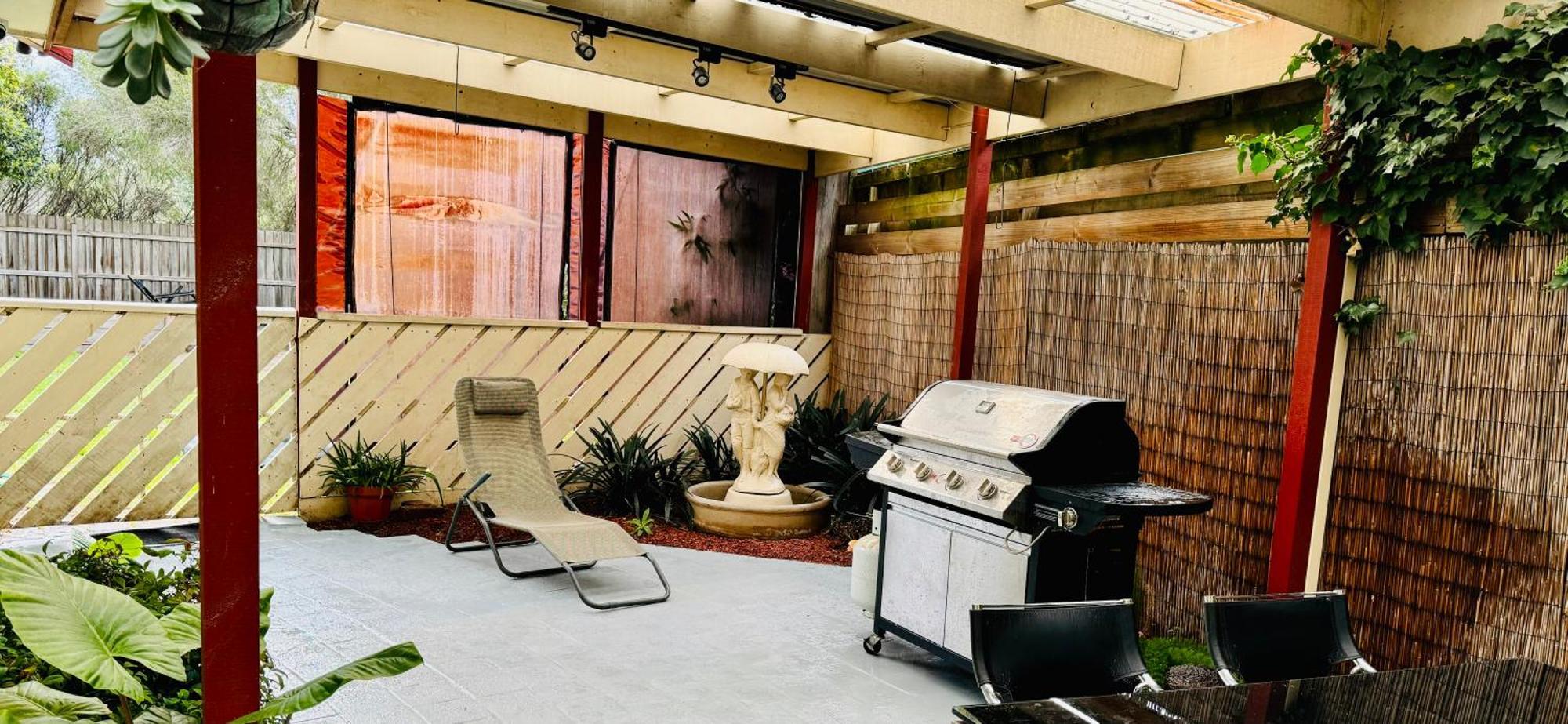 Cosy Vintage Holiday home Craigieburn